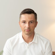 Дмитрий Комаров
